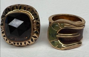 lot 322 image: Vintage BARSE Novelty Rings Secret Box & Horseshoe Buckle - Leather & Jade