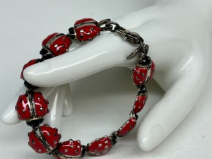 lot 323 image: Vintage JOAN RIVERS Enameled Lady Bug Bracelet Chain 8