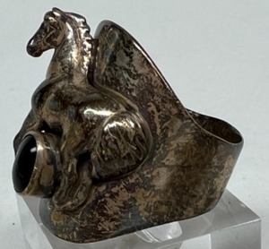 lot 241 image: Vintage Navajo HORSE Sculpture Ring Black Onyx Signed F90 Sterling Size 10