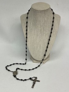 lot 385 image: Vintage Catholic CREED Sterling Silver & Onyx Bead Rosary Necklace