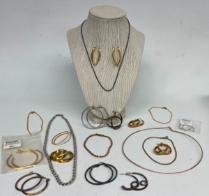 lot 310 image: Sterling Silver & Gold over 925 Chains, Earrings, Necklaces & Bracelets Jewelry Collection