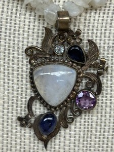 lot 320 image: Vintage 925 Sterling Silver Semi-Precious Set Stones NECKLACE & Pendant Unique