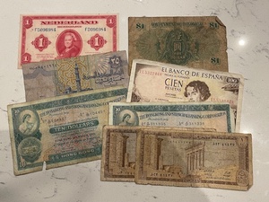 lot 60 image: Foreign Currency