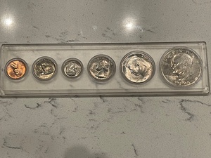 lot 64 image: 1971 Uncirculated Coin Set