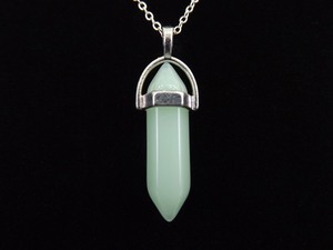 .925 Sterling Silver Green Healing Crystal Pendant Necklace
