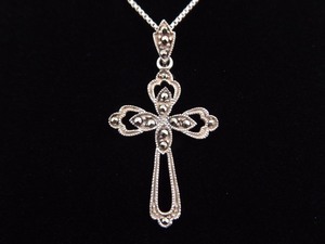 .925 Sterling Silver Art Nouveau Cross Pendant Necklace
