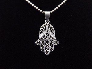 .925 Sterling Silver Hamsa Pendant Necklace