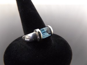.925 Sterling Silver Emerald Cut Topaz Ring Size 7