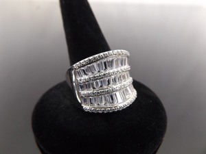 NEW .925 Sterling Silver Zirconia Ring Size 8