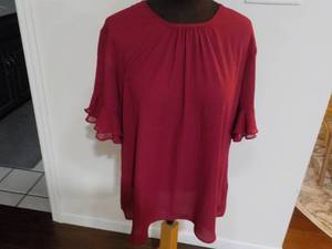 Womens Clothes like new, name brands size L and XL