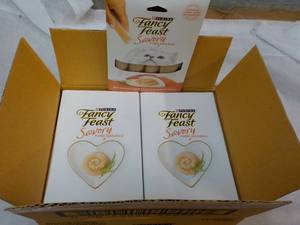 30 x 4 packs Fancy Feast Natural Salmon and Tuna in a Demi-Glaze Purina Savory Cat Treats retail $90