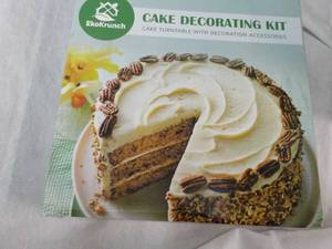 EkoKrunch Cake Decorating Kit new in box