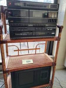 Digi Compo Music System. Comes with 2 Bamboo stands.