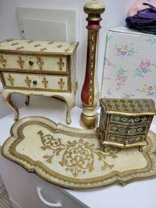 Lot of 4 Italian Florentine JewelryTrinket chests, Tray & a Large Working Pepper Mill. Gold Leaf & Tole.