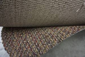 lot 96 image: 102 x 4 Carpet Remnant Runner Color Earth-Tone Blend