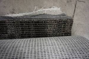 lot 100 image: 7 x 12 Approx. Carpet Remnant Color-Tone Grey