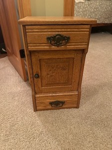 lot 59 image: Old Cabinet