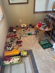 lot 16 image: Collection Of Kids Games And Toys