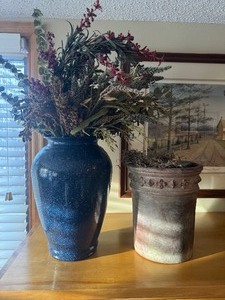 lot 35 image: Two Vases