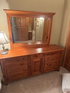 lot 50 image: Wood Dresser With Mirror