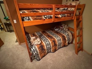 lot 54 image: Bunkbeds With Cowboy Bedding