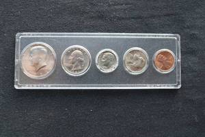 1982 Compiled Uncirculated Set