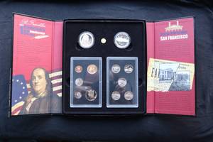 2006 U.S. Mint American Legacy Collection With 2 Silver Dollars