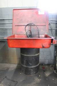 lot 2 image: Parts Washer with Partial Barrel of Solvent