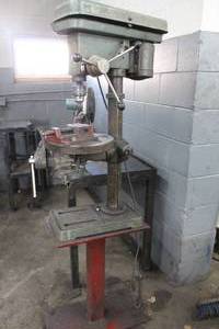 lot 3 image: Craft Machinery Heavy Duty Drill Press 5 Speeds (comes with stand.)