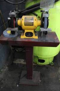lot 10 image: DeWALT DW758 8 Bench Grinder with Stand