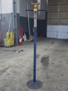 lot 31 image: Napa 34 Ton Utility Stand (791-2002)