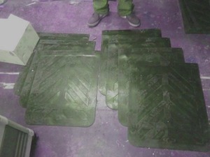 lot 166 image: 7 Globetech Armor Guard New Mud Flaps 24x30