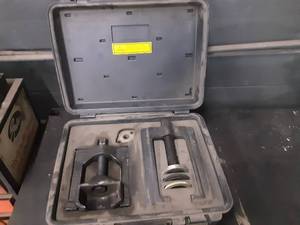 lot 69 image: Tiger Tool (10210 10805) U-Joint Service Kit