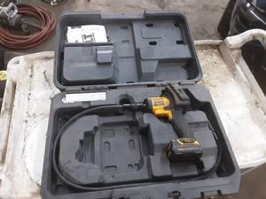 lot 102 image: DeWalt DCT410 Cordless Lithium Ion Inspection Camera