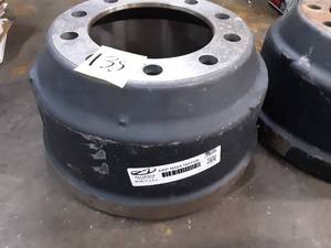lot 135 image: Alliance Brake Drum ABPN42A1657VB Freightliner 16.5x7 Balanced