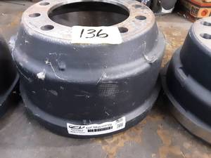 lot 136 image: Alliance Brake Drum ABPN42A1657VB Freightliner 16.5x7 Balanced