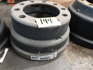 lot 144 image: Alliance Brake Drum ABPN42A154B Freightliner 15x4 Balanced