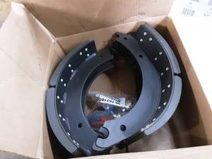 lot 148 image: Brake Shoe Kit M8-4708