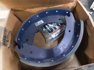 lot 151 image: Brake Shoe Kit C1308Q Merritor 15x4