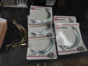 lot 209 image: 3030 Clamps
