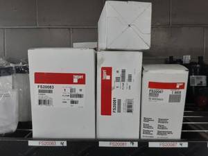 lot 227 image: 15 Fleet Gaurd Filters