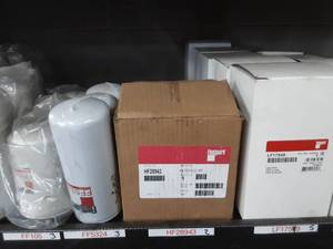 lot 231 image: 13 Fleet Gaurd Filters