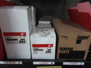 lot 232 image: 16 Fleet Gaurd Filter