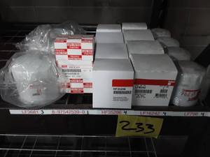 lot 233 image: 16 Fleet Gaurd Filter