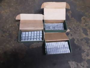 lot 297 image: .25oz  and 1oz stick on lead wheel weights