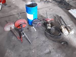 lot 313 image: Assortment of Grease Barrel Pumps
