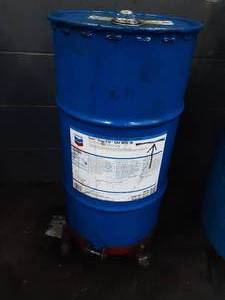 lot 363 image: Delo Gear ESI 80W-90 (Line on Barrel 50%)