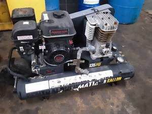 lot 367 image: Central Pneumatic 9 Gallon 135 psi Portable Air Compressor