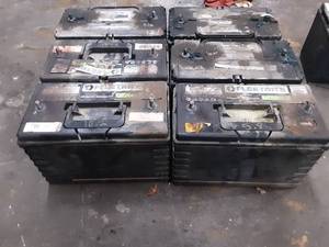 lot 400 image: 6 Batteries Sold as Cores (some may still be okay)