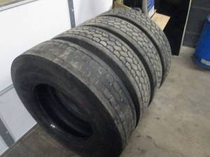 lot 387 image: Bridgestone 311R22.5 Load Range